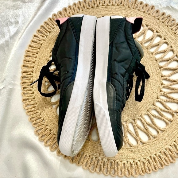 Nike Drop Type LX Sneakers in Pink Tint/Black Size 8 - Picture 5 of 9